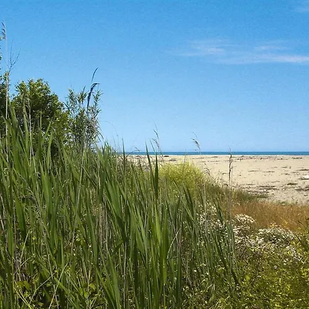 Apartment In Ghisonaccia Near Sandy Beach, Cleaning Included Appartement